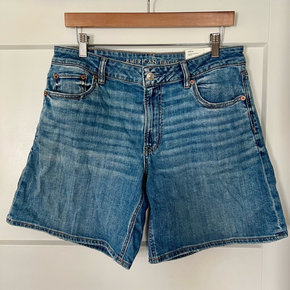 American Eagle Dreamy Drape Stretch 8” Low-Rise Baggy Short, Size 6